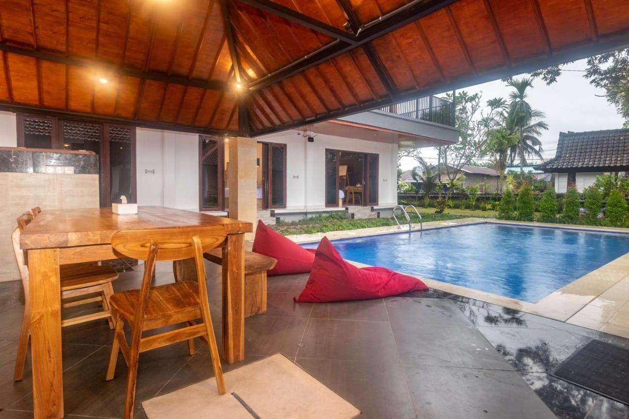 Batuan Village Sukawati Esterno foto